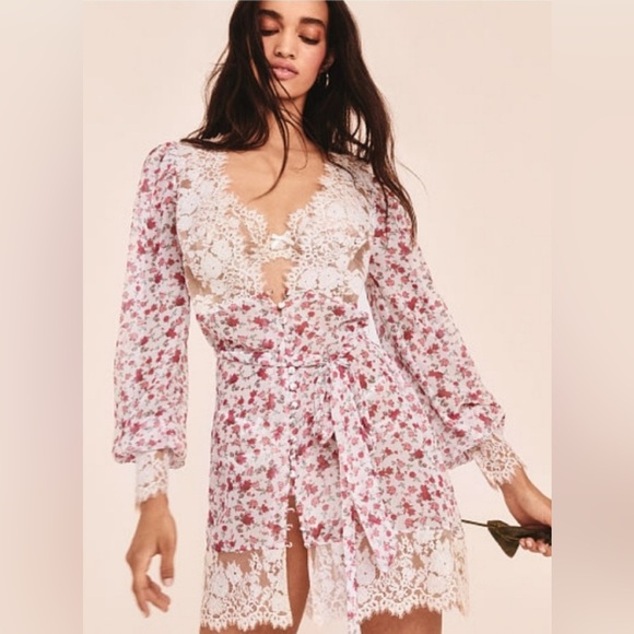 FOR LOVE & LEMONSMelrose Chiffon Robe